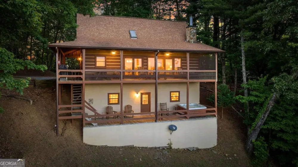 1289 My Mountain RD Morganton, GA 30560