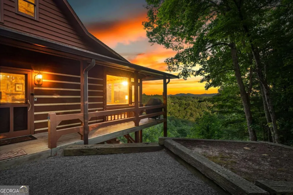 1289 My Mountain RD Morganton, GA 30560