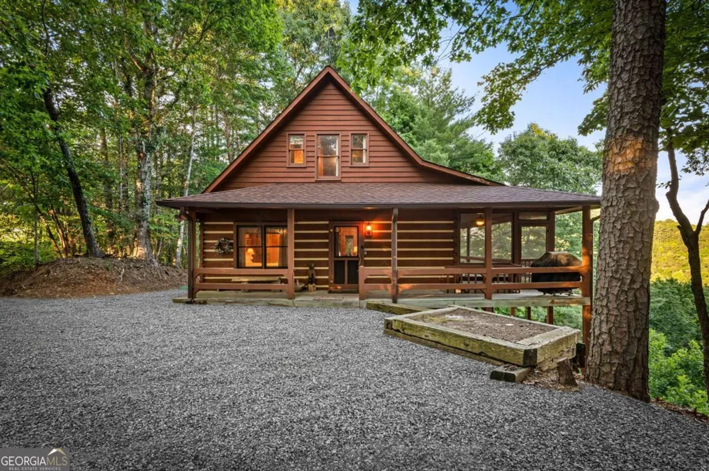 1289 My Mountain RD Morganton, GA 30560