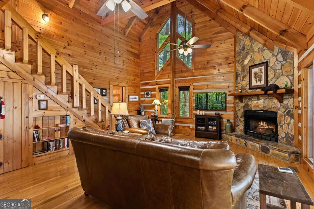 1289 My Mountain RD Morganton, GA 30560