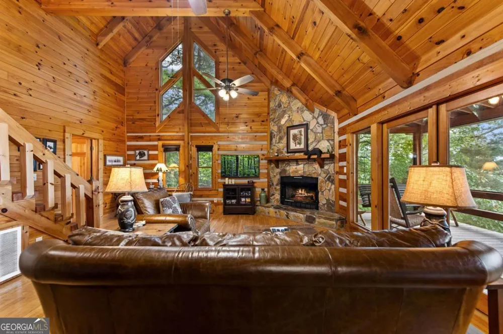 1289 My Mountain RD Morganton, GA 30560