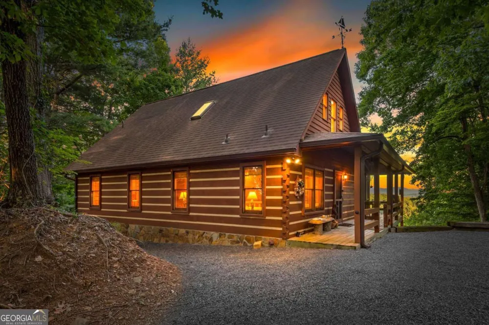 1289 My Mountain RD Morganton, GA 30560