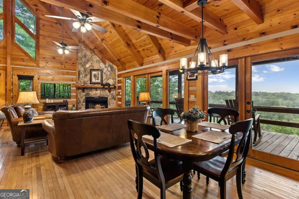 1289 My Mountain RD Morganton, GA 30560