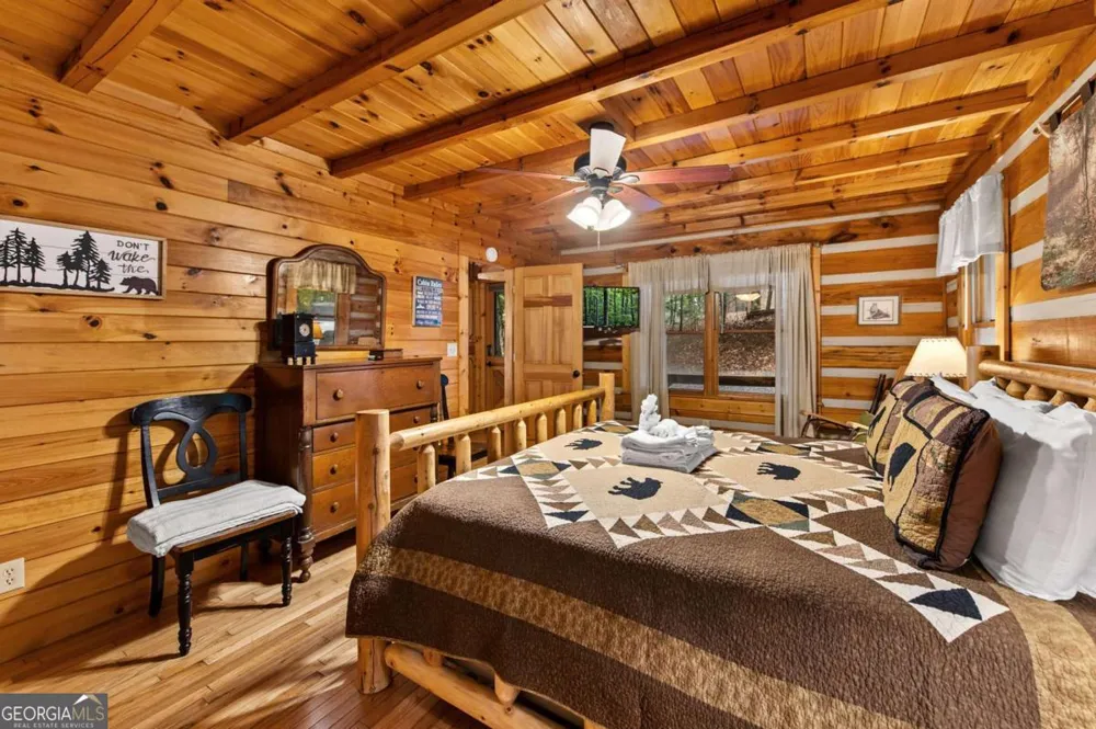 1289 My Mountain RD Morganton, GA 30560