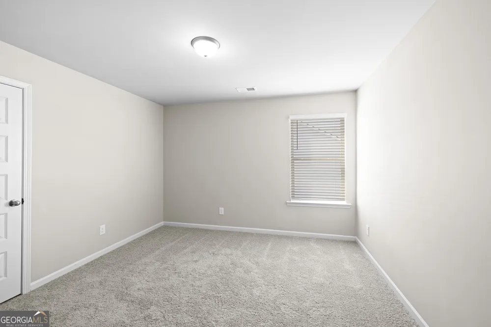 58 Purackal LN Statham, GA 30666