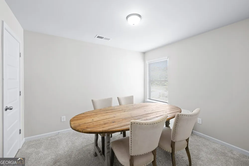 58 Purackal LN Statham, GA 30666