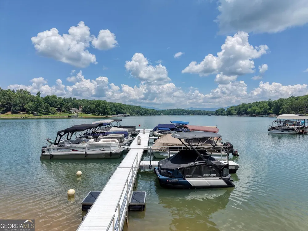 14 B Breezewood VLG Young Harris, GA 30582