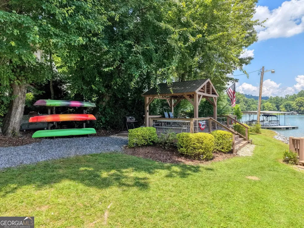 14 B Breezewood VLG Young Harris, GA 30582