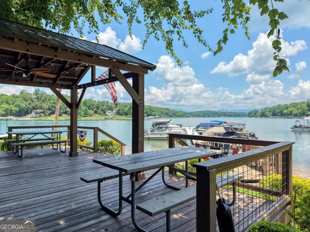14 B Breezewood VLG Young Harris, GA 30582