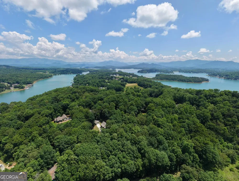 14 B Breezewood VLG Young Harris, GA 30582