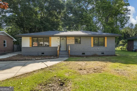 2322 LAUREL DR