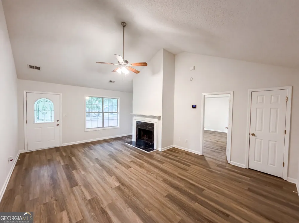 160 Regency DR Bethlehem, GA 30620