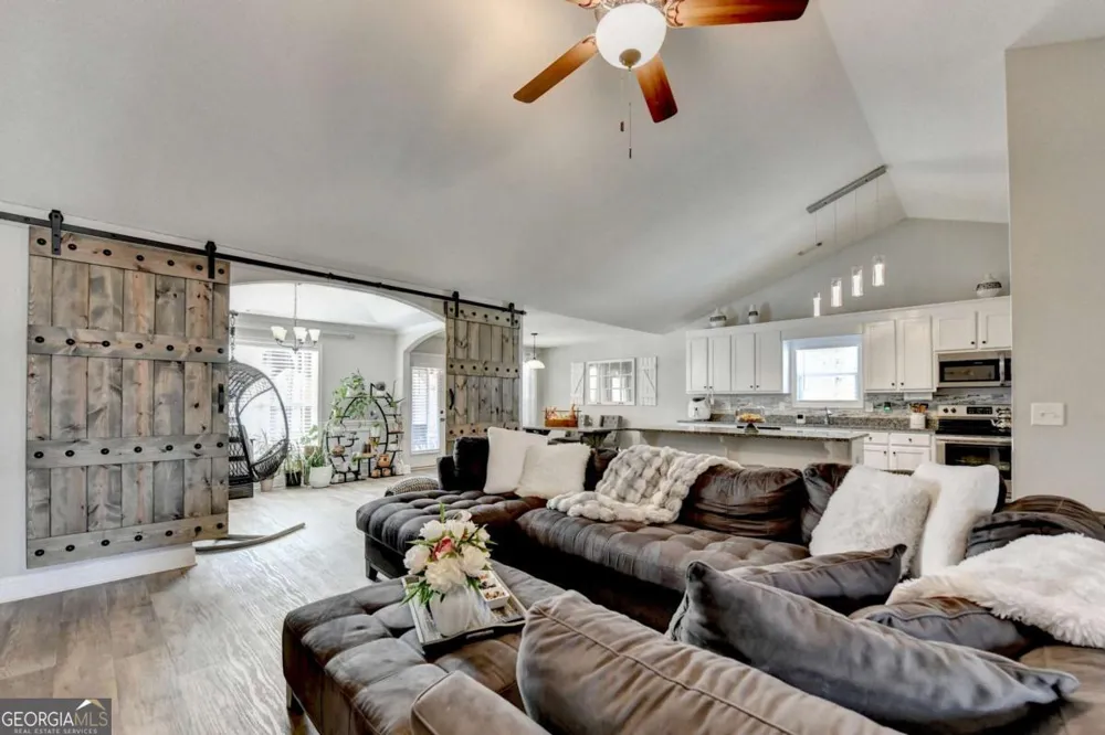 204 Lynn RD Bethlehem, GA 30620