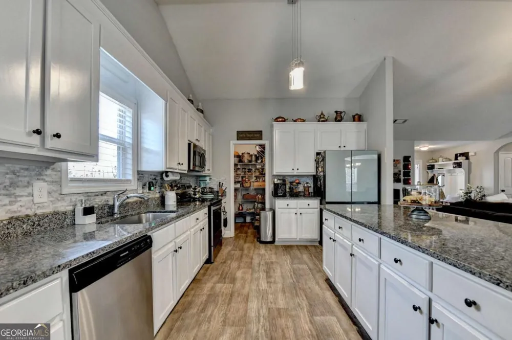 204 Lynn RD Bethlehem, GA 30620