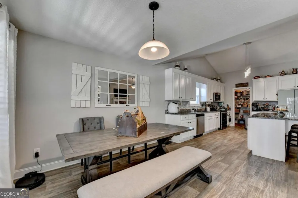 204 Lynn RD Bethlehem, GA 30620