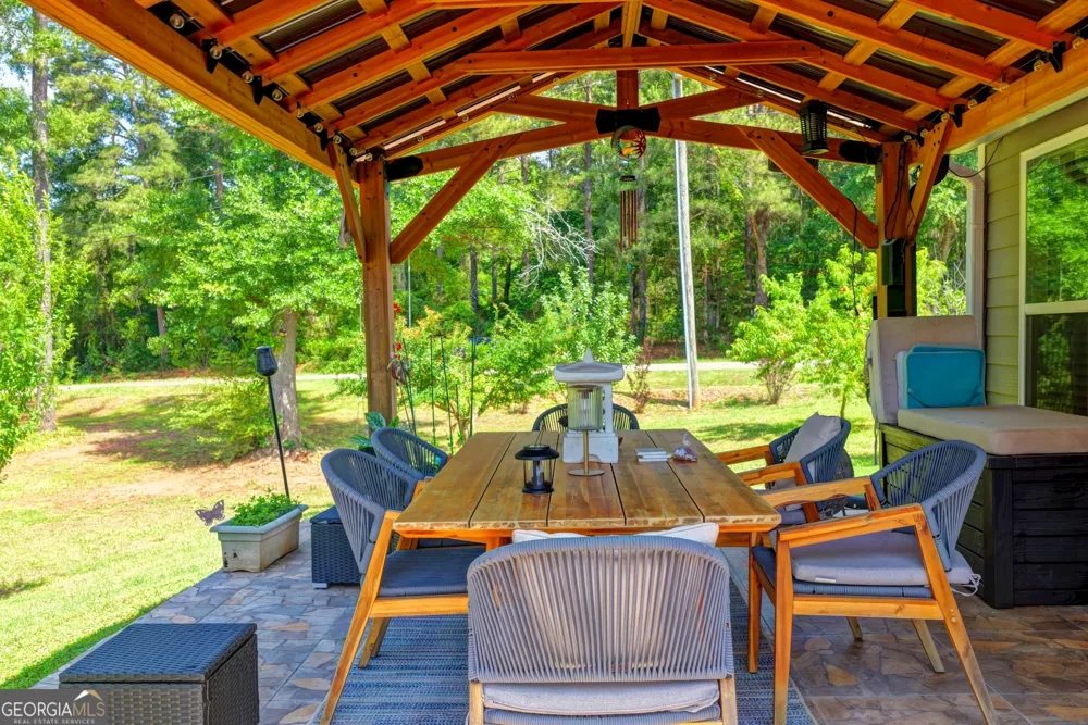 204 Lynn RD Bethlehem, GA 30620