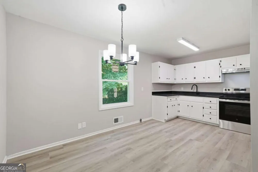 4913 Bartlett RD Forest Park, GA 30297