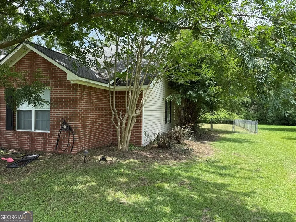 64 Edinburgh DR Tifton, GA 31793