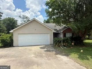 64 Edinburgh DR Tifton, GA 31793