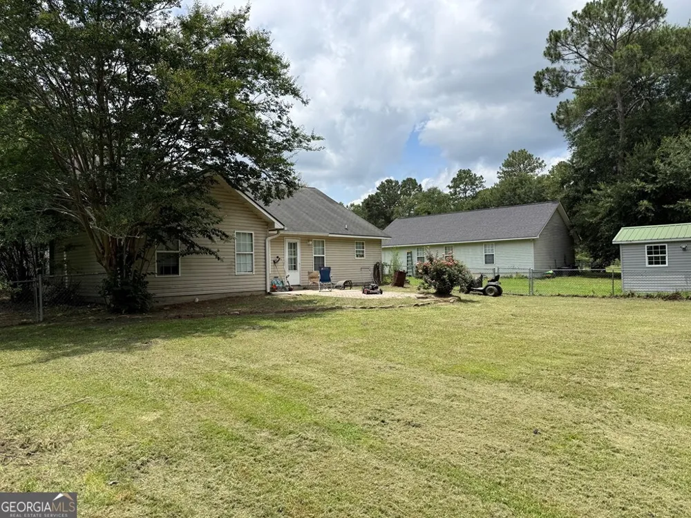 64 Edinburgh DR Tifton, GA 31793