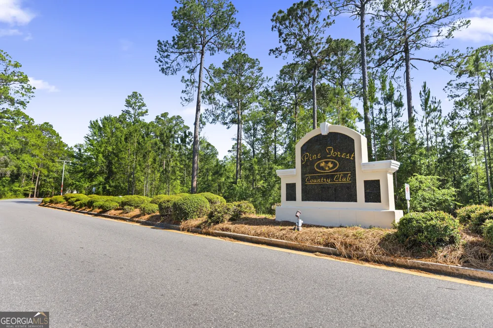 13 N Eagle DR Jesup, GA 31546