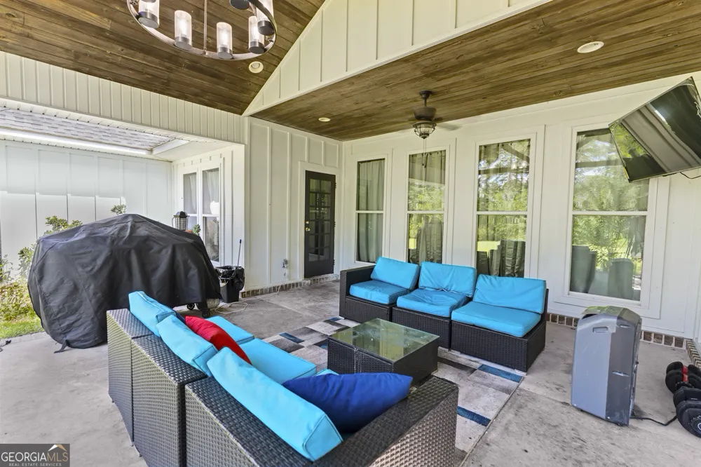 13 N Eagle DR Jesup, GA 31546