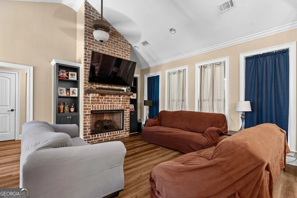 13 N Eagle DR Jesup, GA 31546