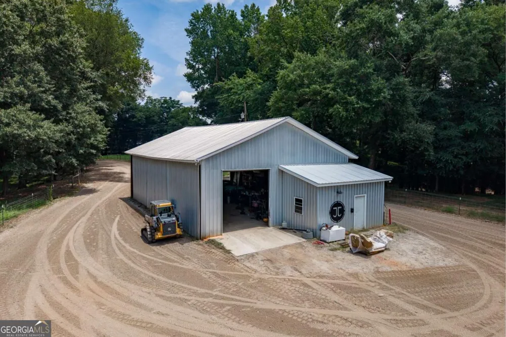 1111 Hale RD Watkinsville, GA 30677