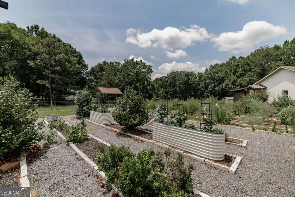 1111 Hale RD Watkinsville, GA 30677