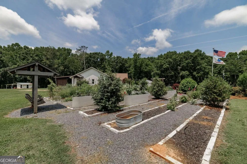 1111 Hale RD Watkinsville, GA 30677