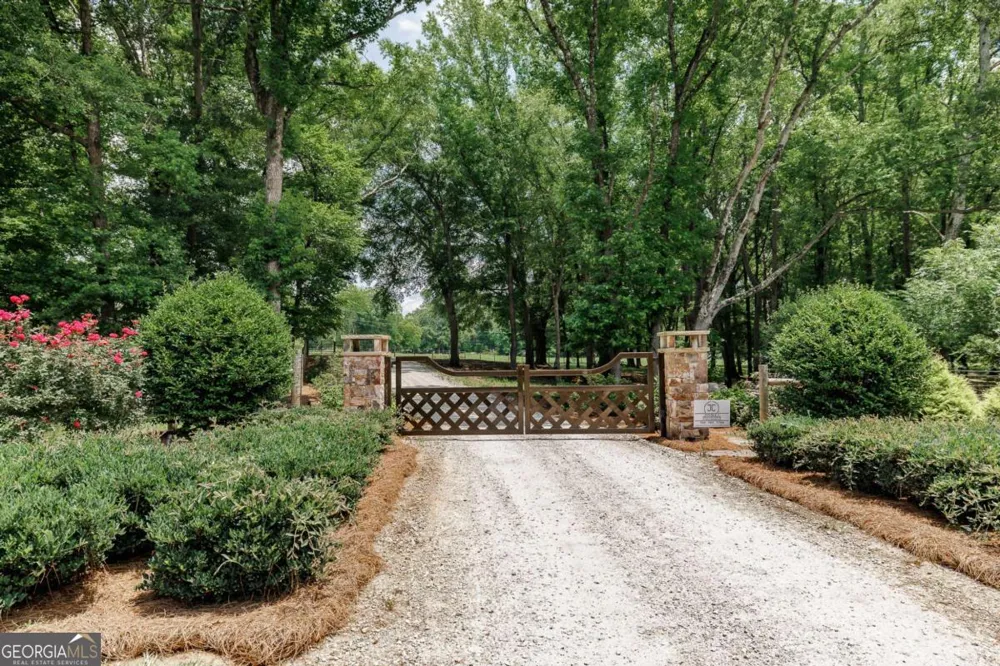 1111 Hale RD Watkinsville, GA 30677