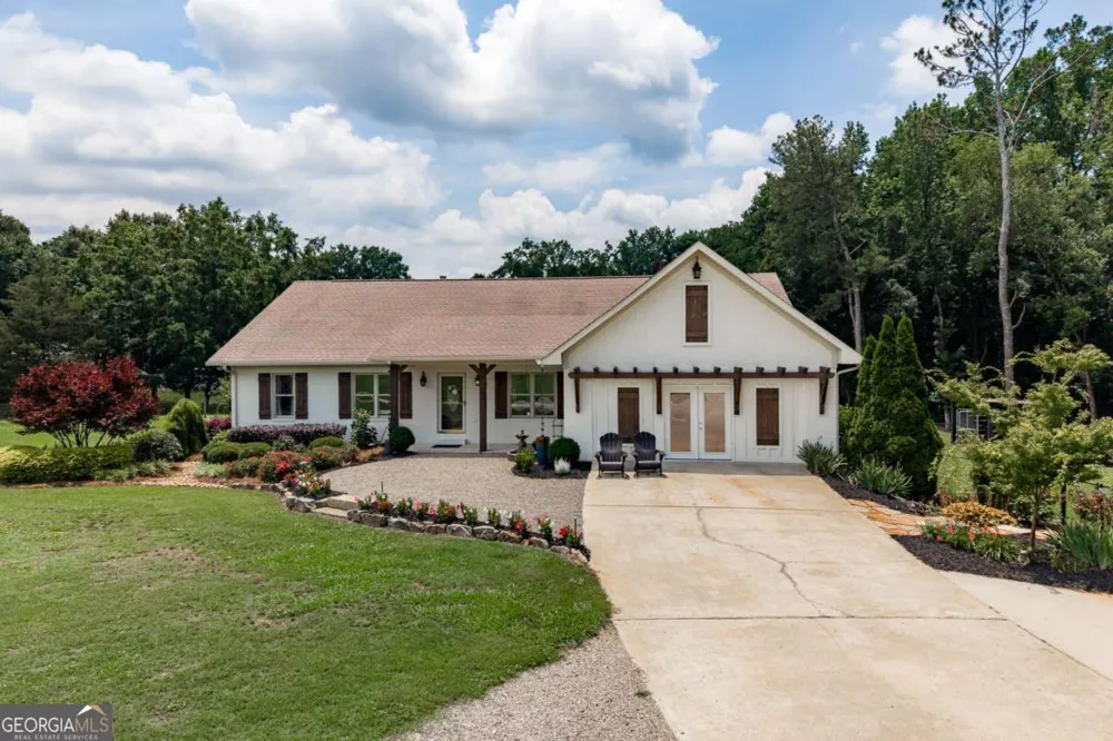 1111 Hale RD Watkinsville, GA 30677