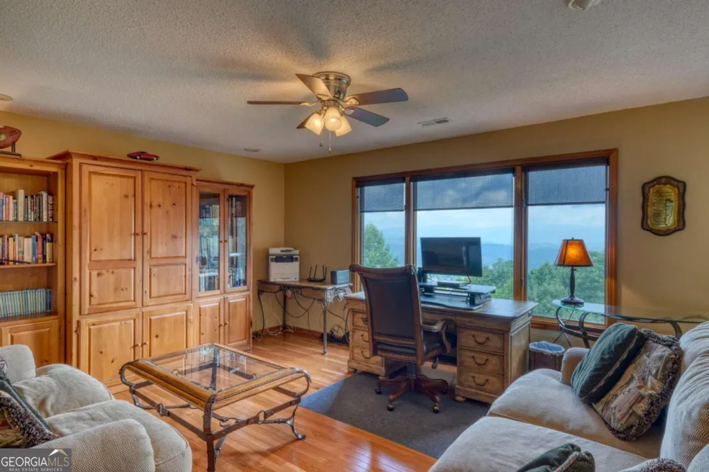 880 Locust TRL Hiawassee, GA 30546