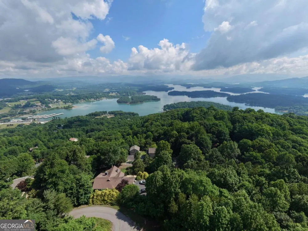 880 Locust TRL Hiawassee, GA 30546