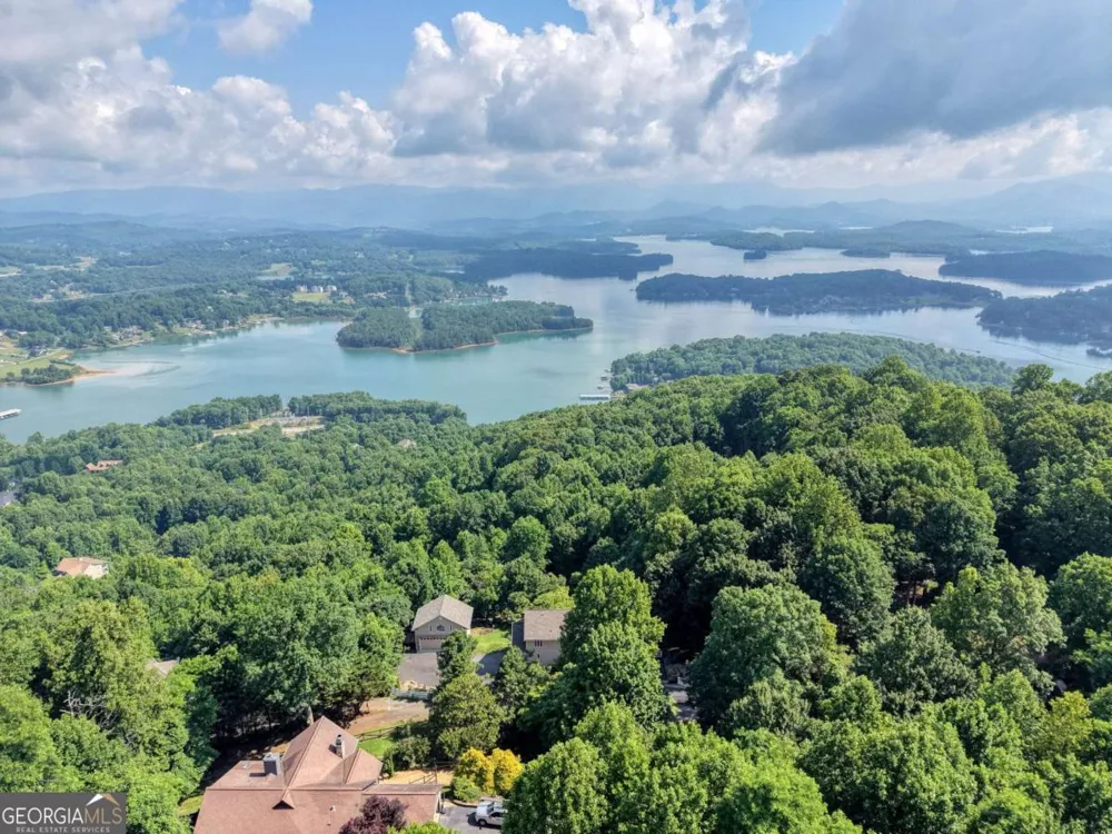 880 Locust TRL Hiawassee, GA 30546