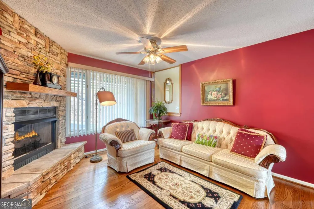 880 Locust TRL Hiawassee, GA 30546