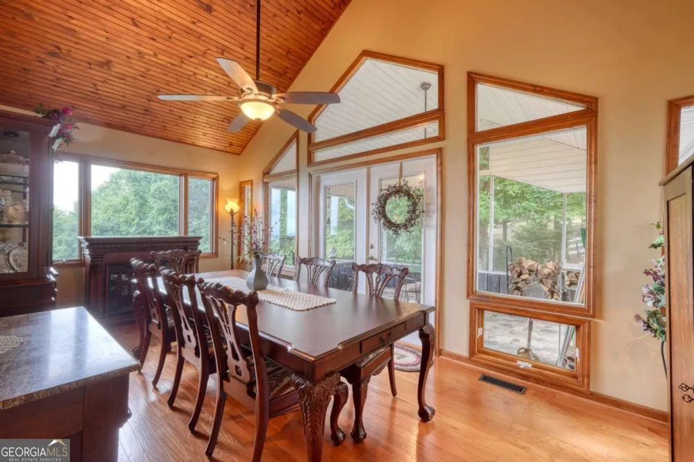 880 Locust TRL Hiawassee, GA 30546