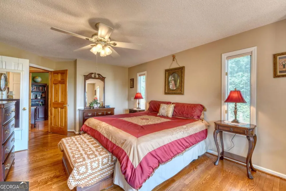 880 Locust TRL Hiawassee, GA 30546