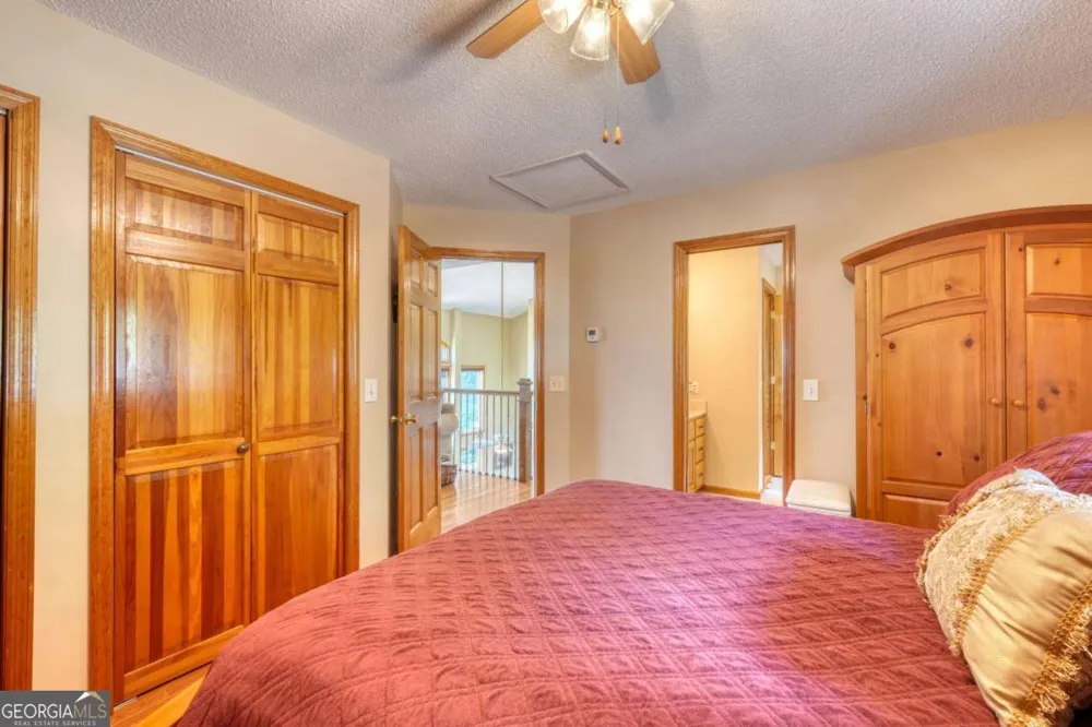 880 Locust TRL Hiawassee, GA 30546