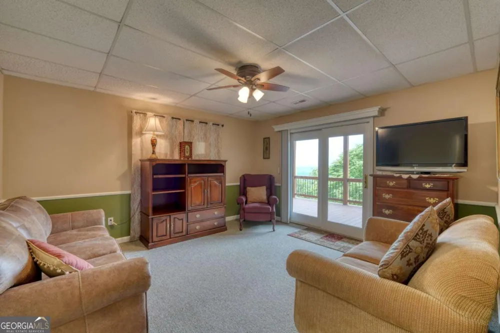 880 Locust TRL Hiawassee, GA 30546