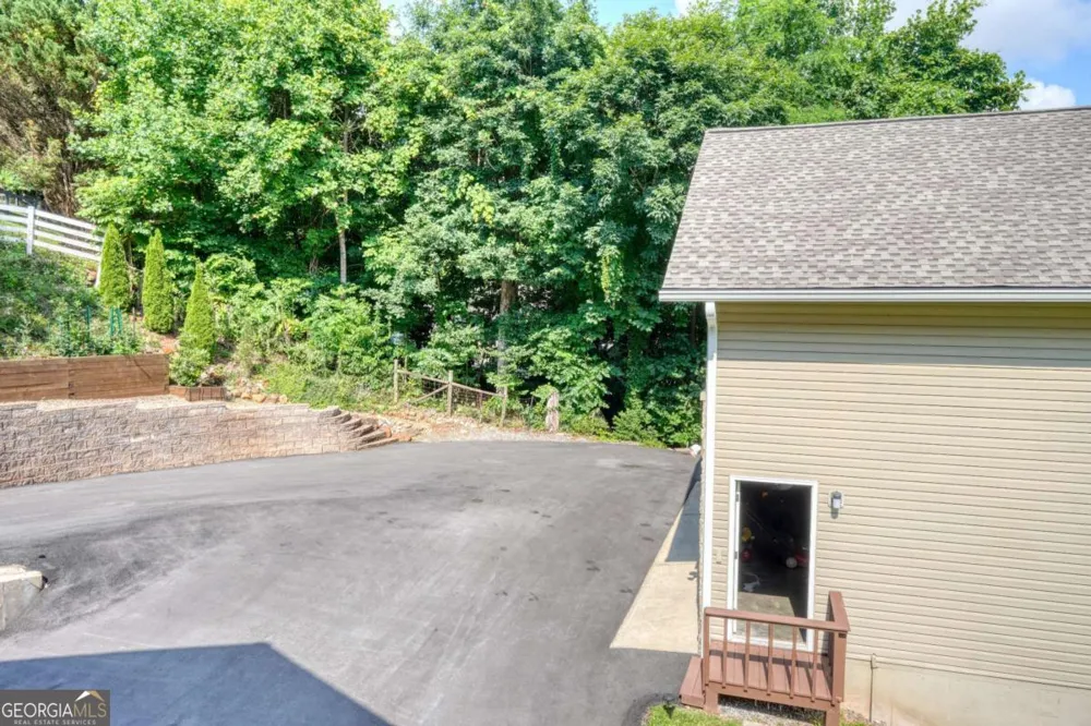 880 Locust TRL Hiawassee, GA 30546