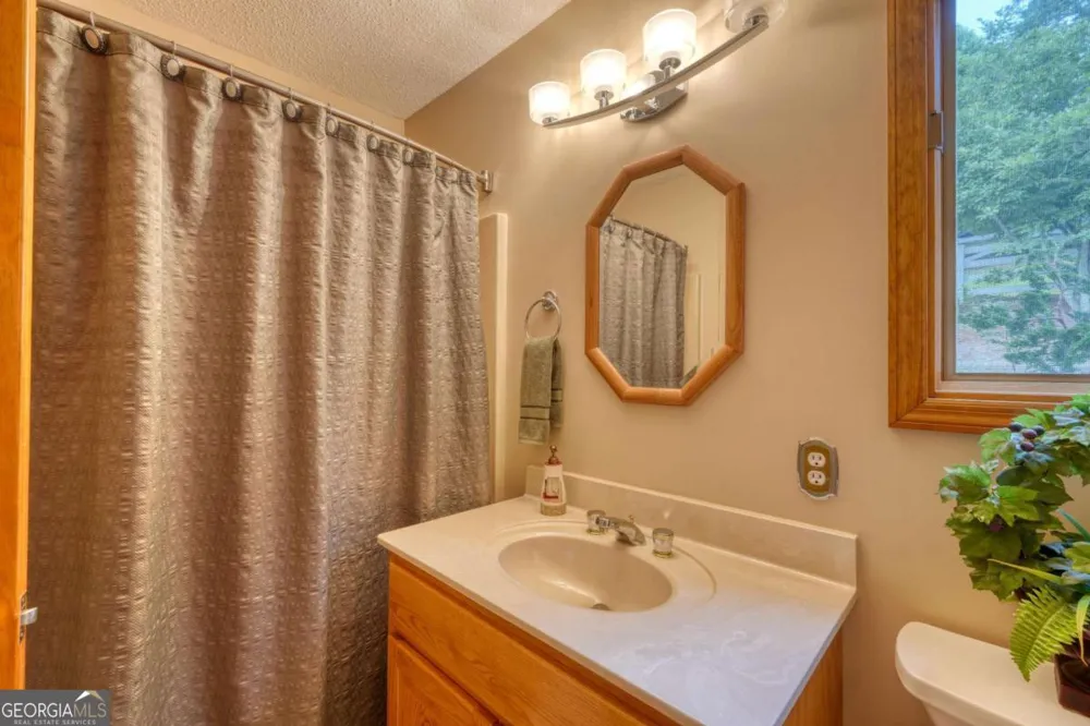 880 Locust TRL Hiawassee, GA 30546