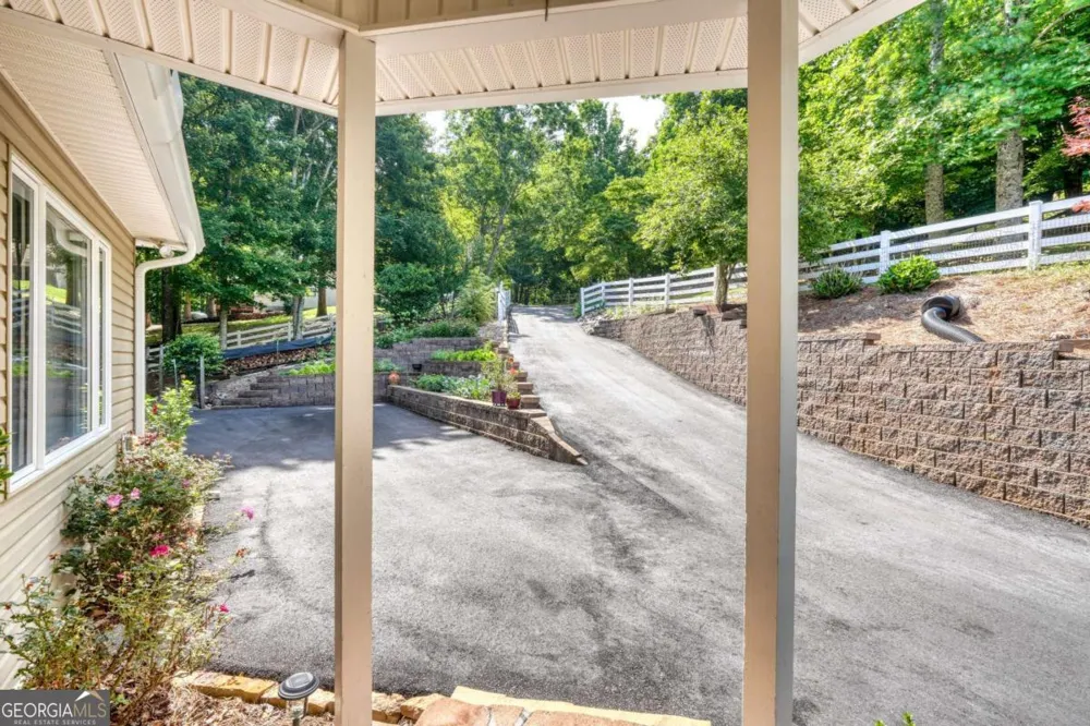 880 Locust TRL Hiawassee, GA 30546