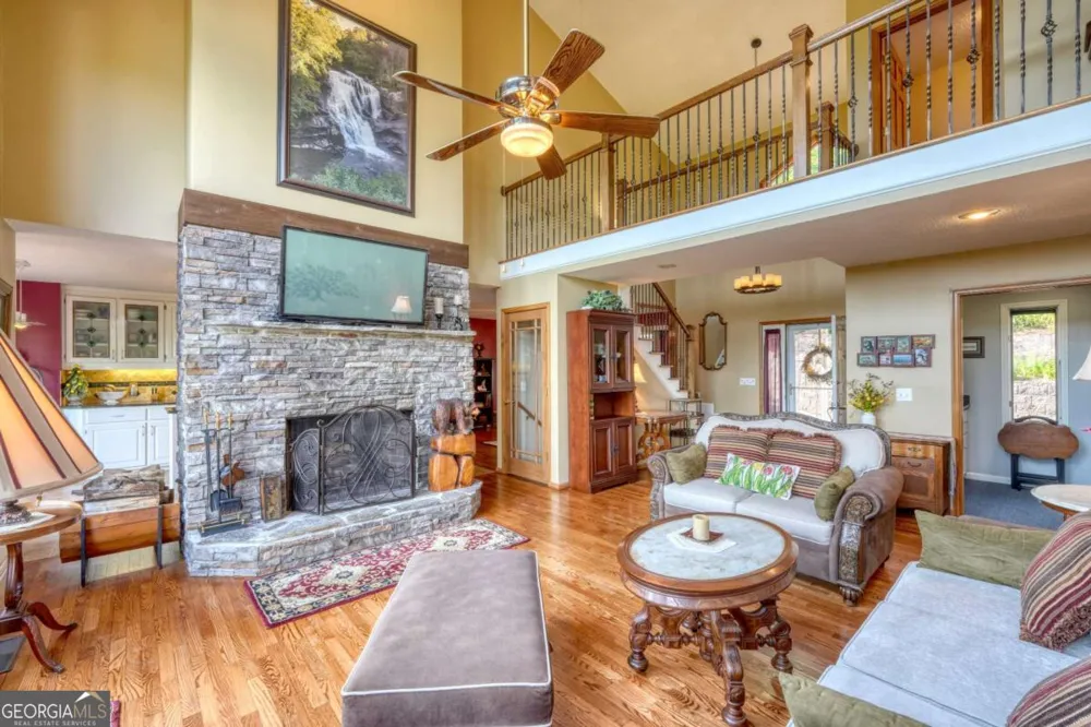 880 Locust TRL Hiawassee, GA 30546