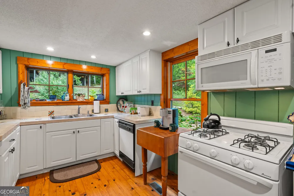63 + 84 Loudermilk LN Lakemont, GA 30552