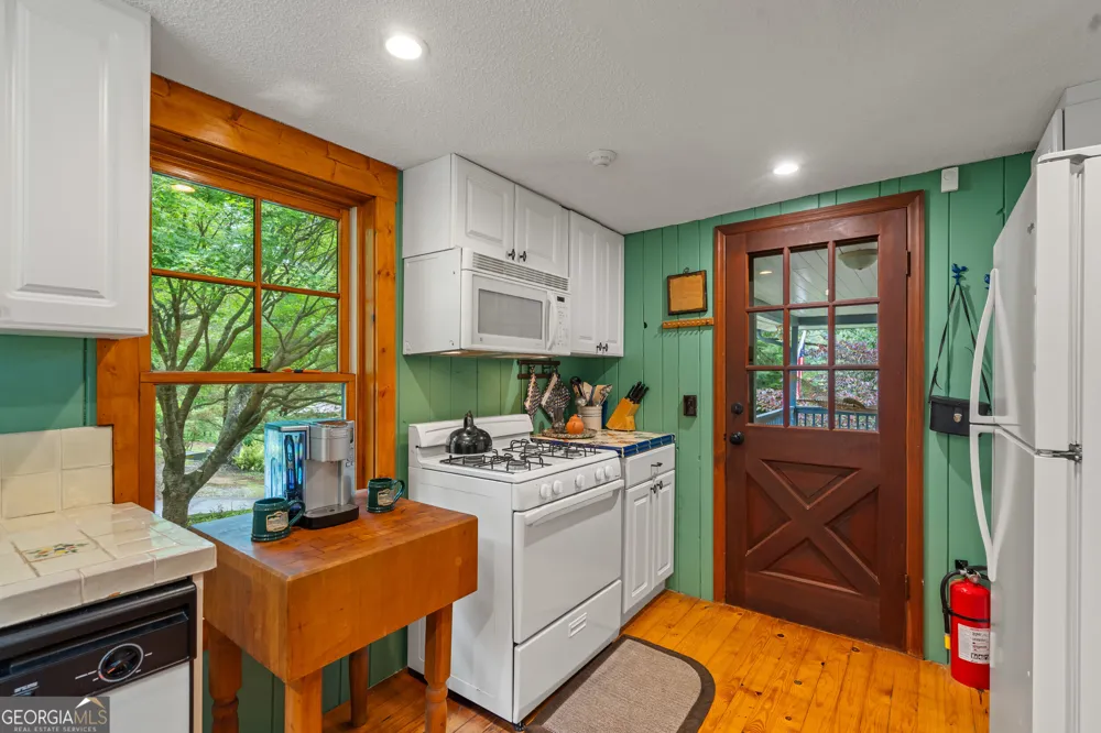 63 + 84 Loudermilk LN Lakemont, GA 30552