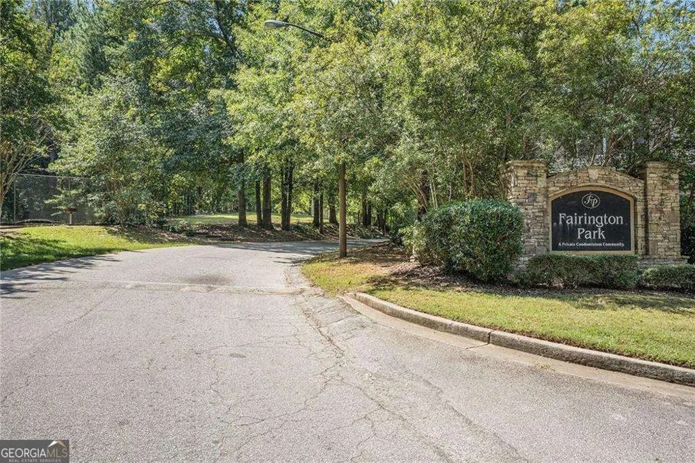 2102 Par Three WAY Lithonia, GA 30038
