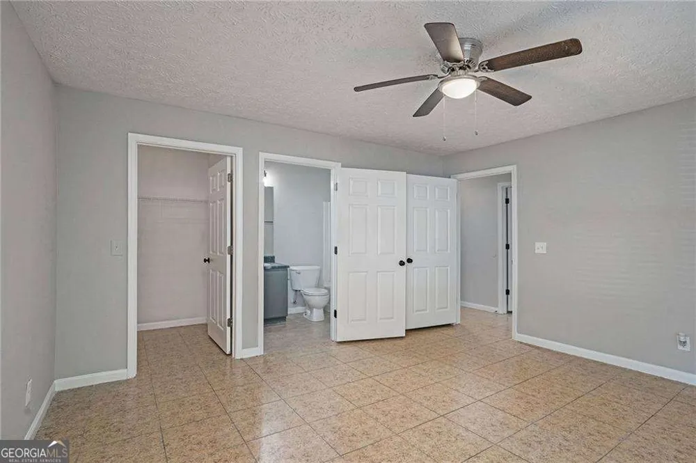 2102 Par Three WAY Lithonia, GA 30038