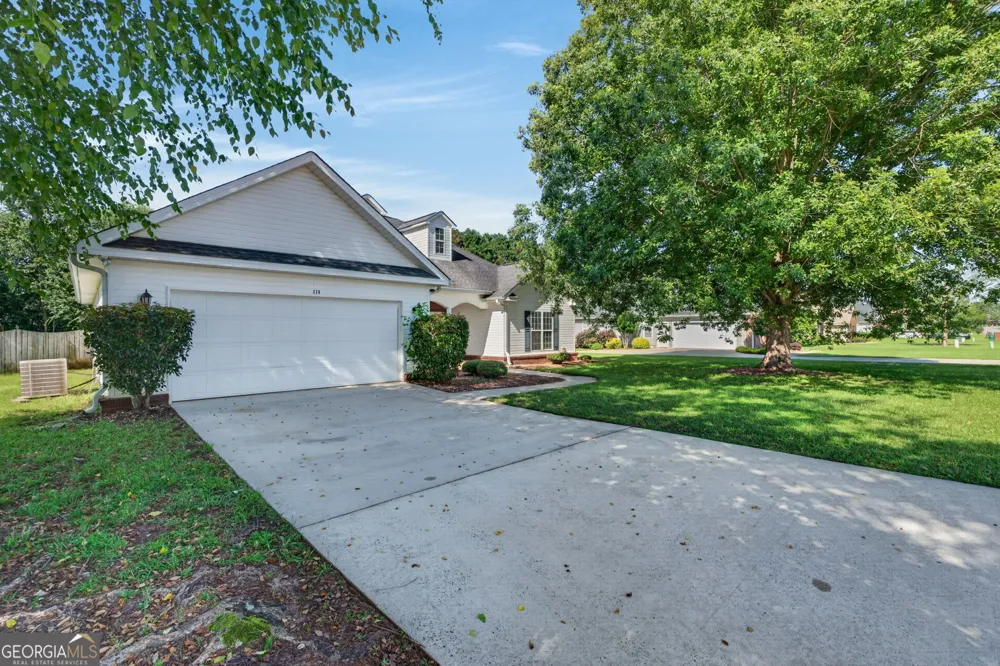 226 Spring Chase CIR Kathleen, GA 31047