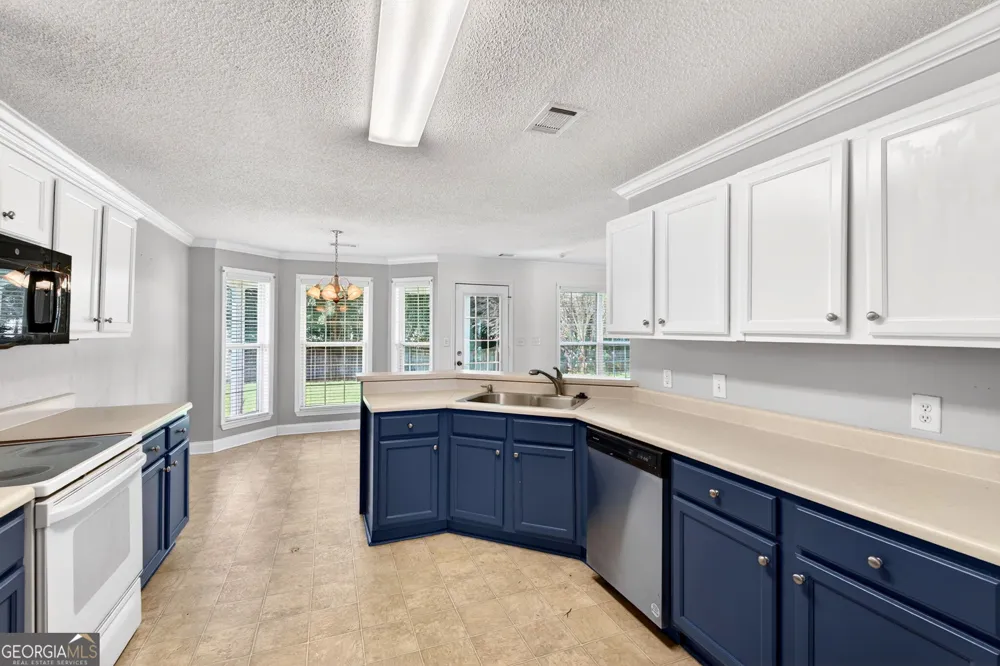 226 Spring Chase CIR Kathleen, GA 31047